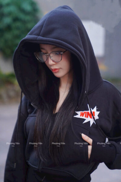 Áo Khoác Lửng Logo Thêu WIN!